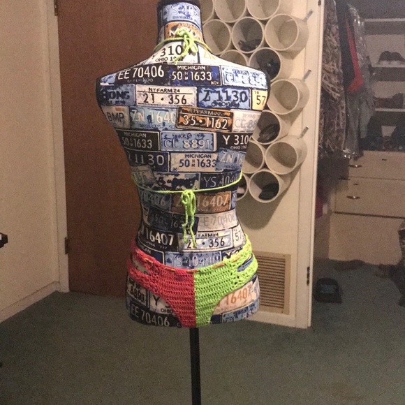 Crochet G-string swim suit - Picture 6 of 7